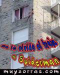 ridiculeces - Una salida de emergencia de Spiderman