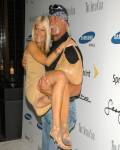 ridiculeces - Hulk Hogan luce con orgullo a una de sus pivitas